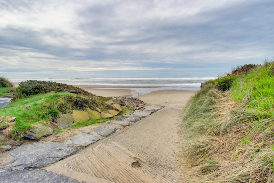 Beach House With A Park Lincoln City Exteriér fotografie